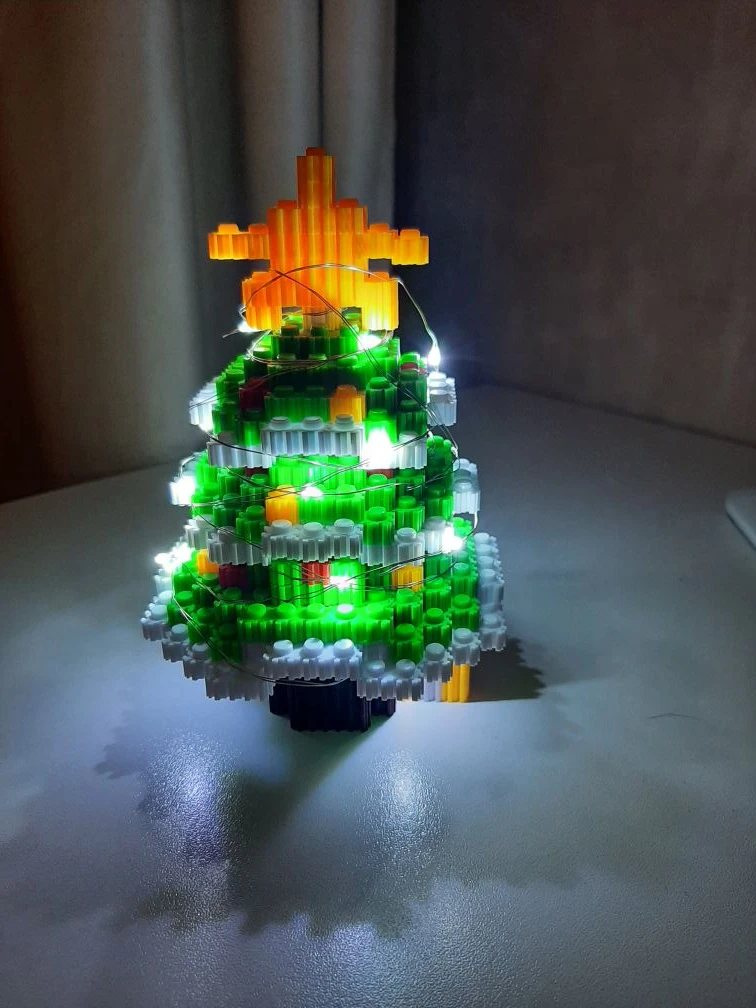 II Окружной конкурс поделок к Новому году «Инженерная ёлка».